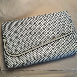 White metal vintage 80s style handbag/clutch